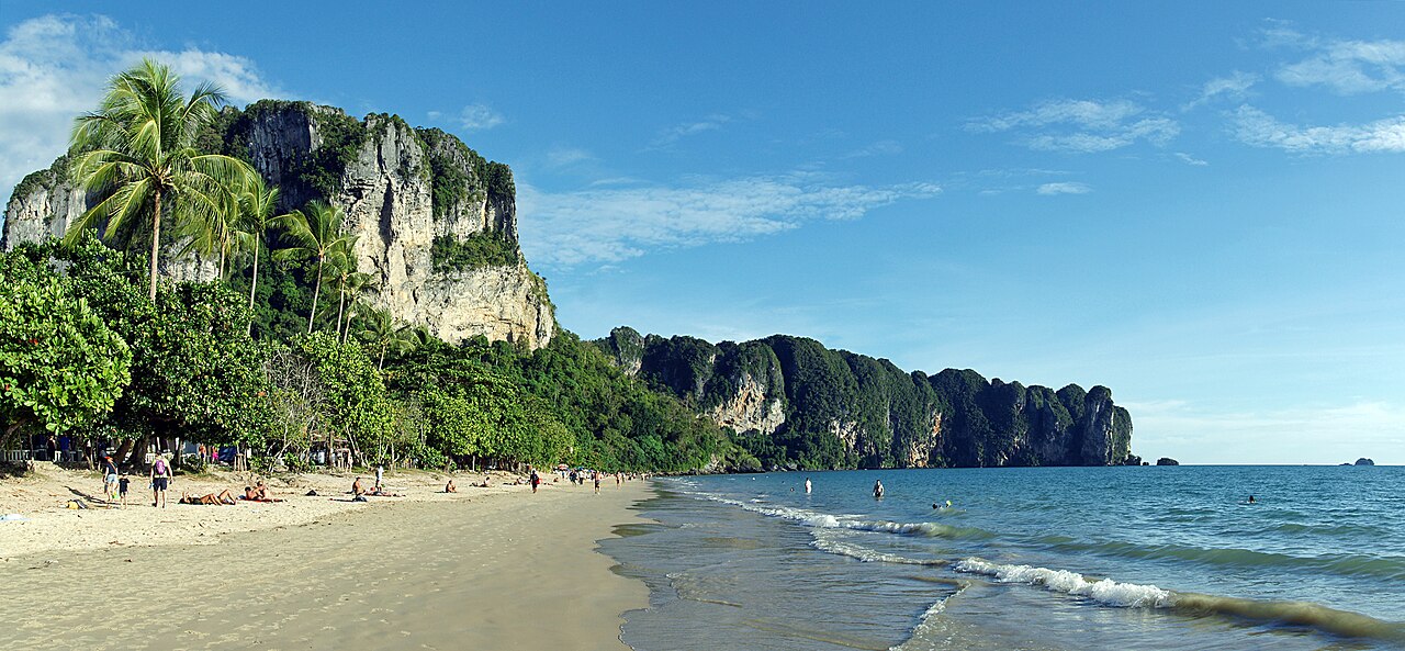 Ao Nang Cafés — Sea Views, Coffee & Work-Friendly Spots