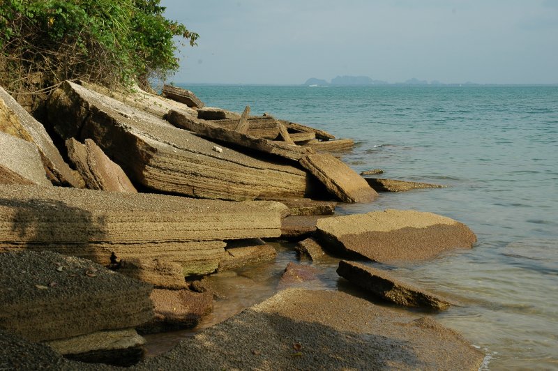 สุสานหอย 40 ล้านปี (หาดสุสานหอย) — สถานที่ท่องเที่ยวสาธารณะ