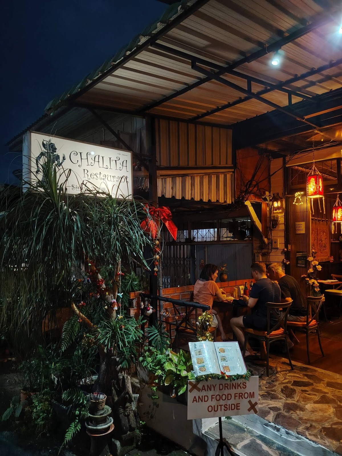 Chalita Cafe & Restaurant