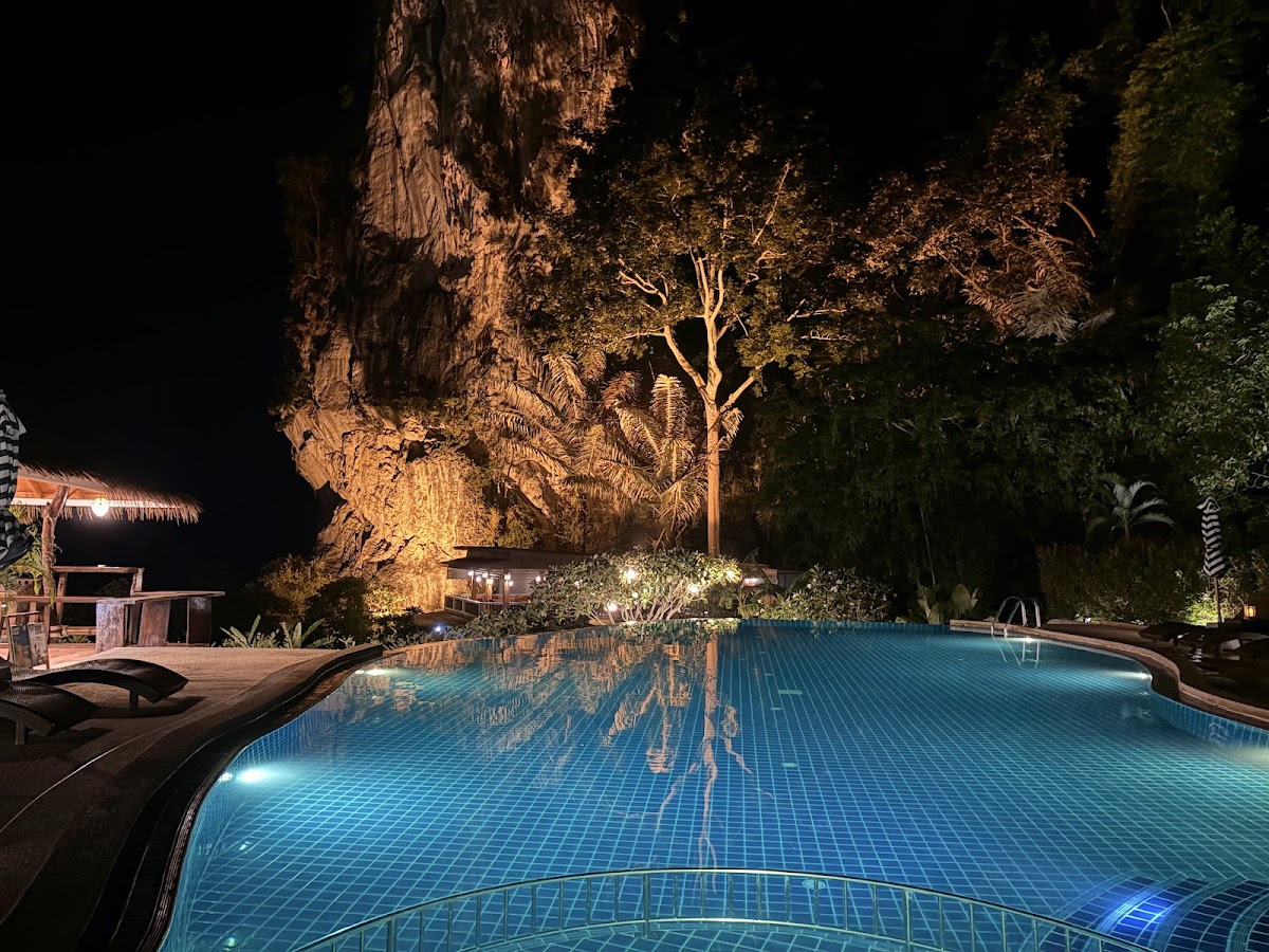 Railay Phutawan Resort