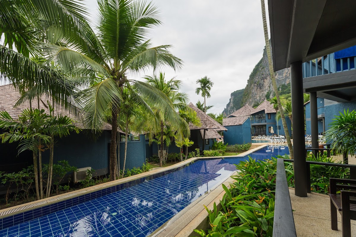 Peace Laguna Resort & Spa