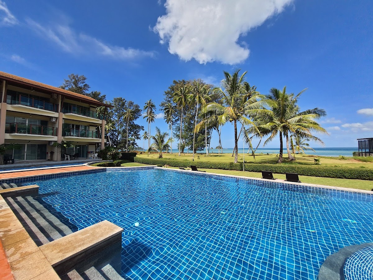 Lanta Pura Beach Resort