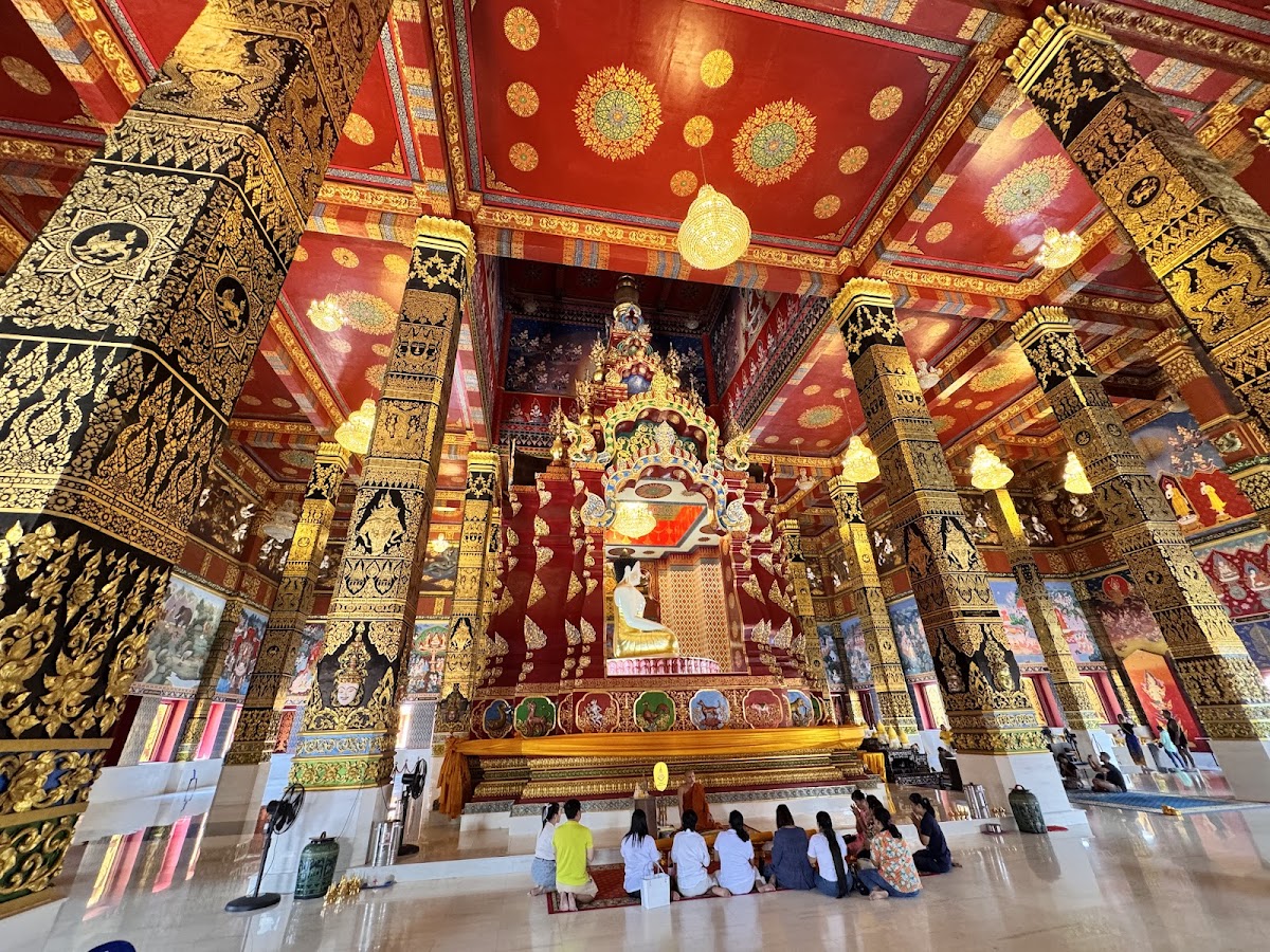 Wat Mahathat Wachiramongkol (Wat Bang Thong)
